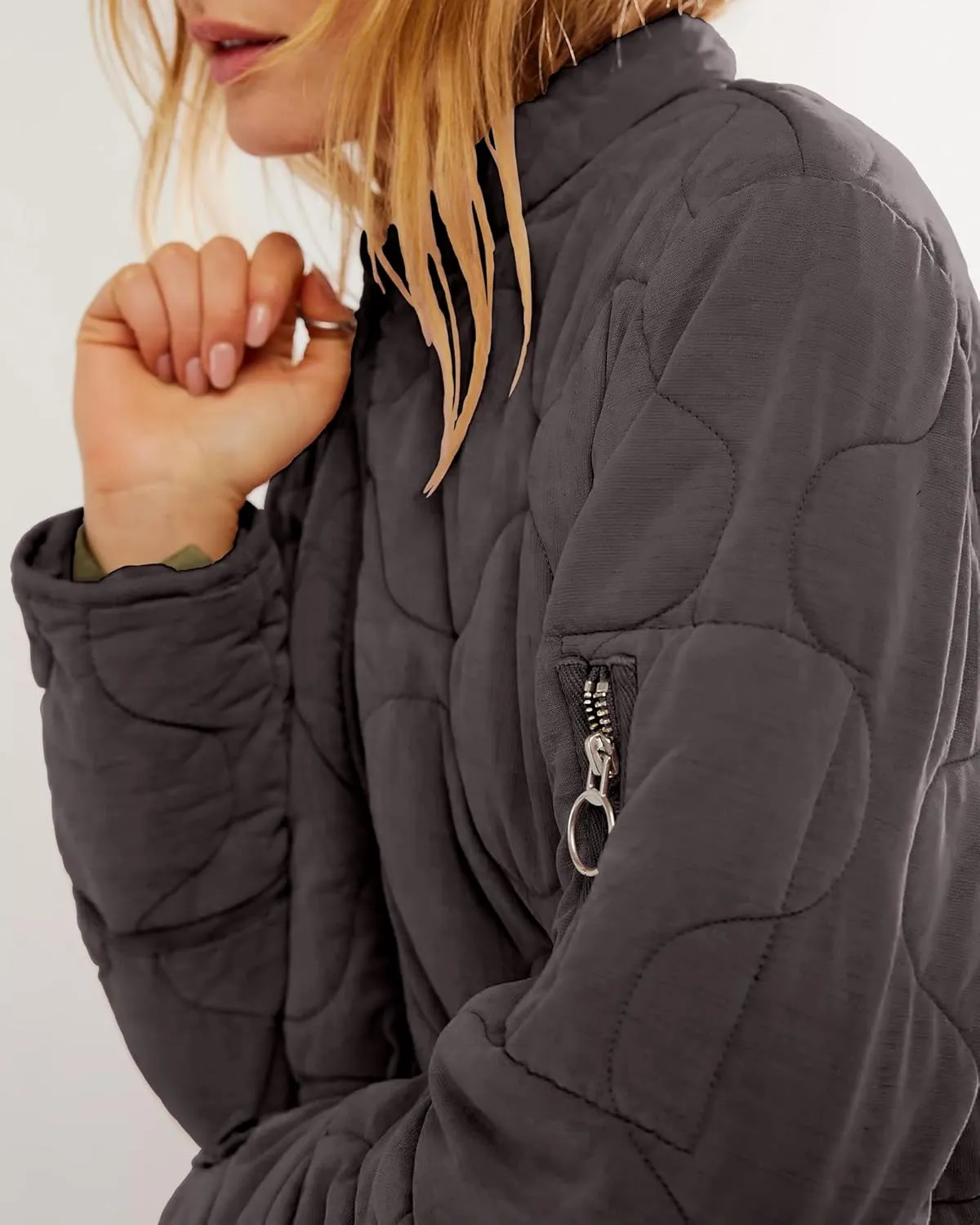 Gacaky Women's Lightweight Cropped Quilted Jacket Winter Warm Zip Long Sleeve Puffer Jacket Coat with Pockets